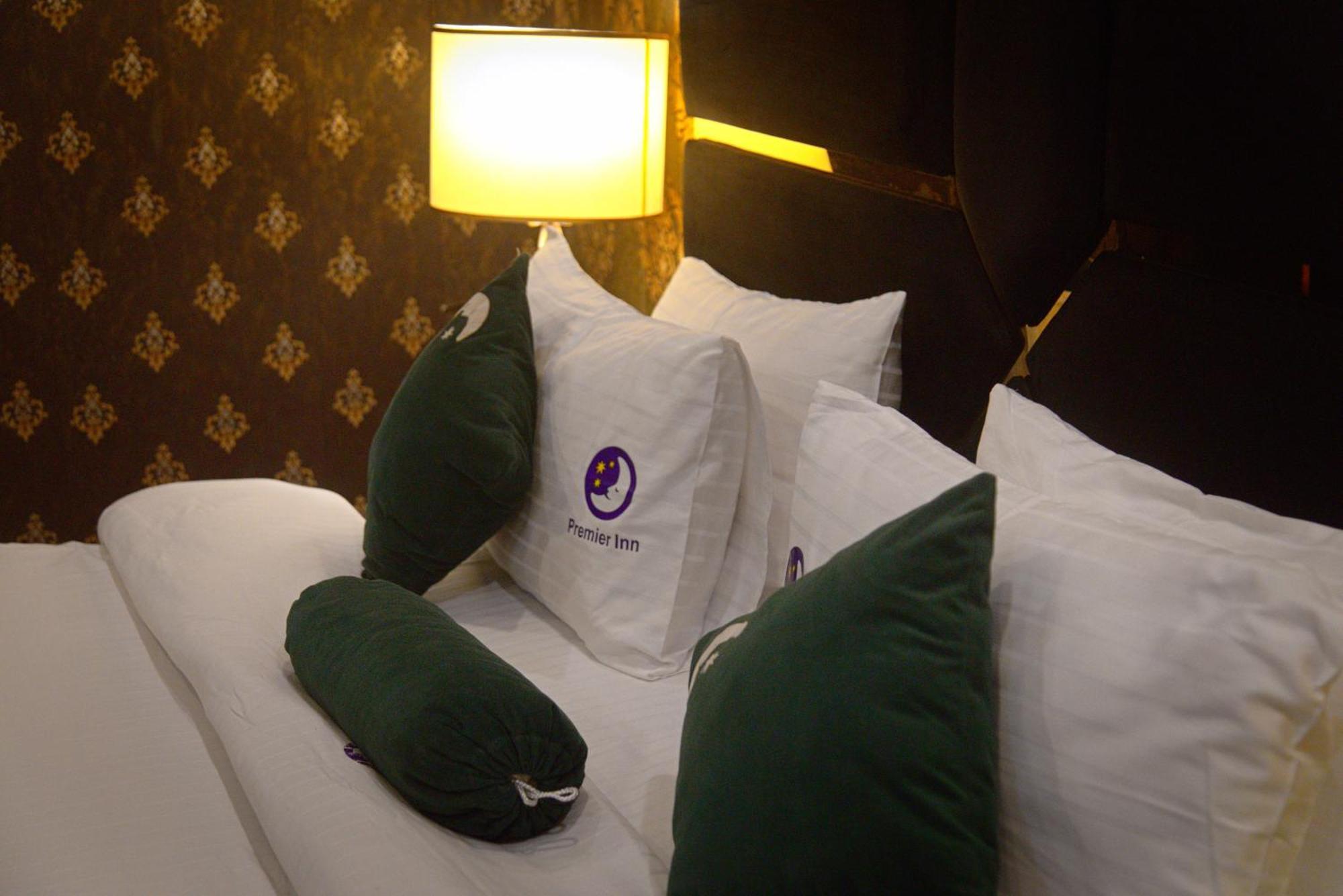 Hotel Premier Inn Johar Town Lahore Eksteriør bilde