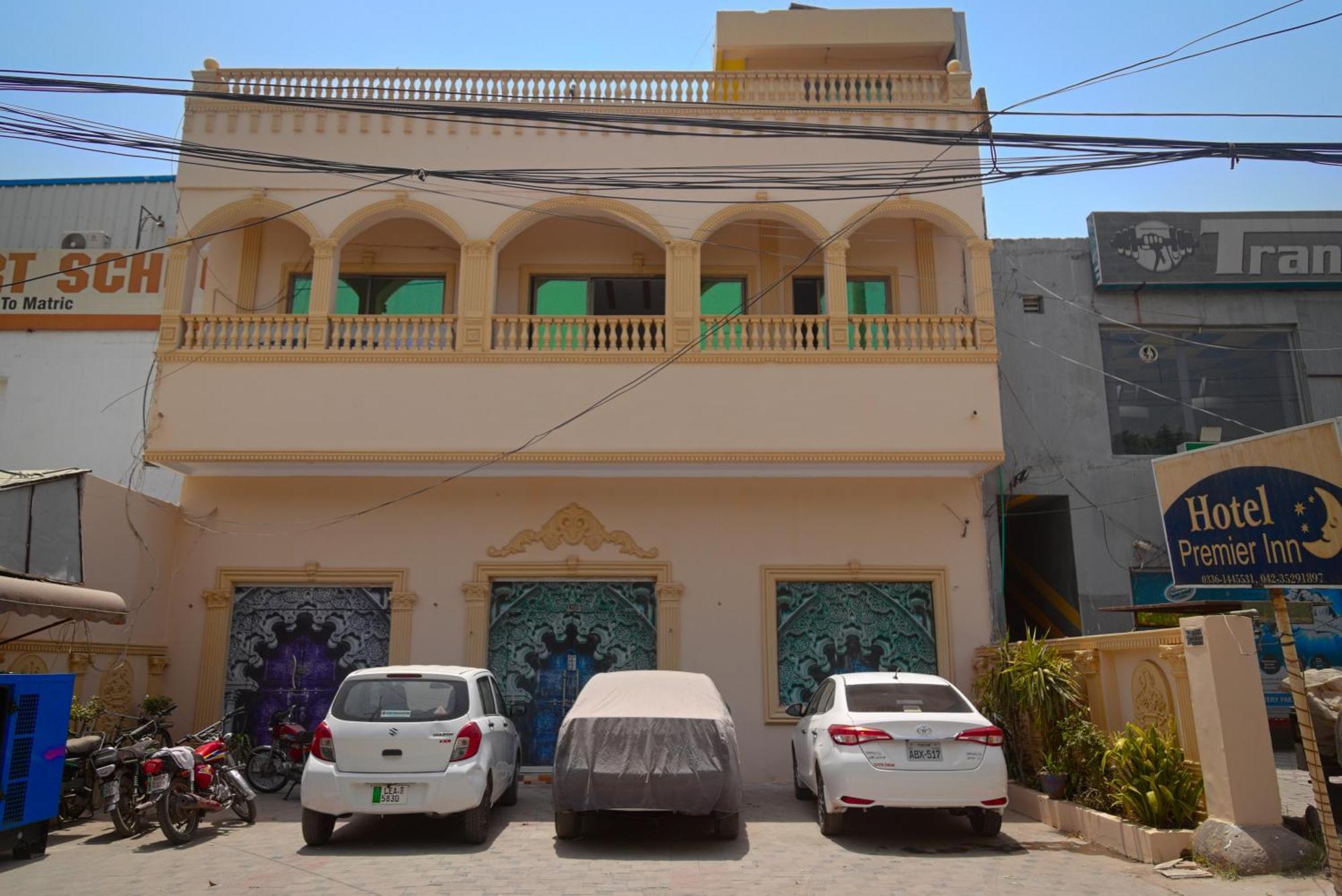 Hotel Premier Inn Johar Town Lahore Eksteriør bilde