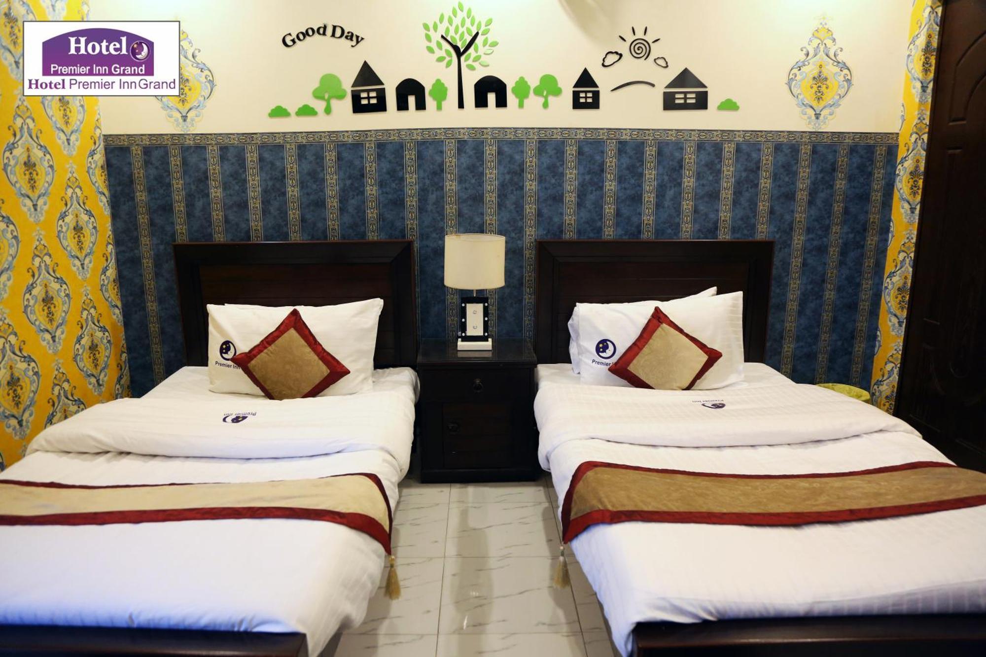 Hotel Premier Inn Johar Town Lahore Eksteriør bilde
