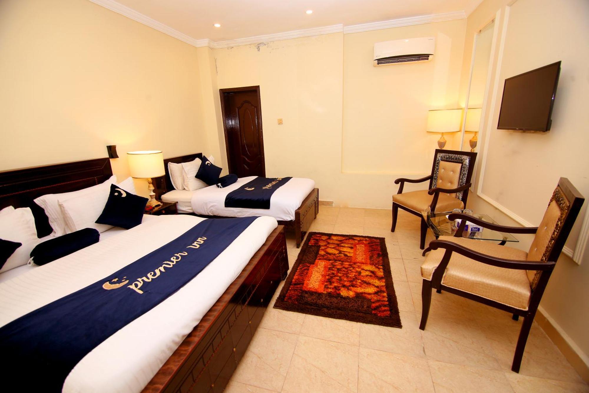 Hotel Premier Inn Johar Town Lahore Eksteriør bilde