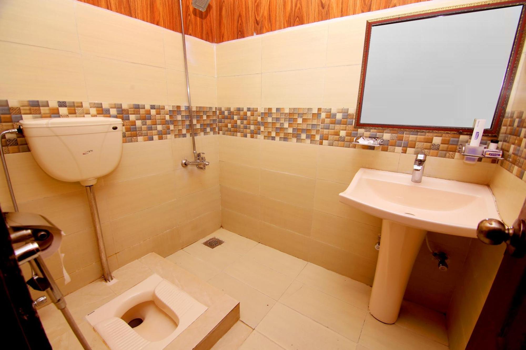 Hotel Premier Inn Johar Town Lahore Eksteriør bilde