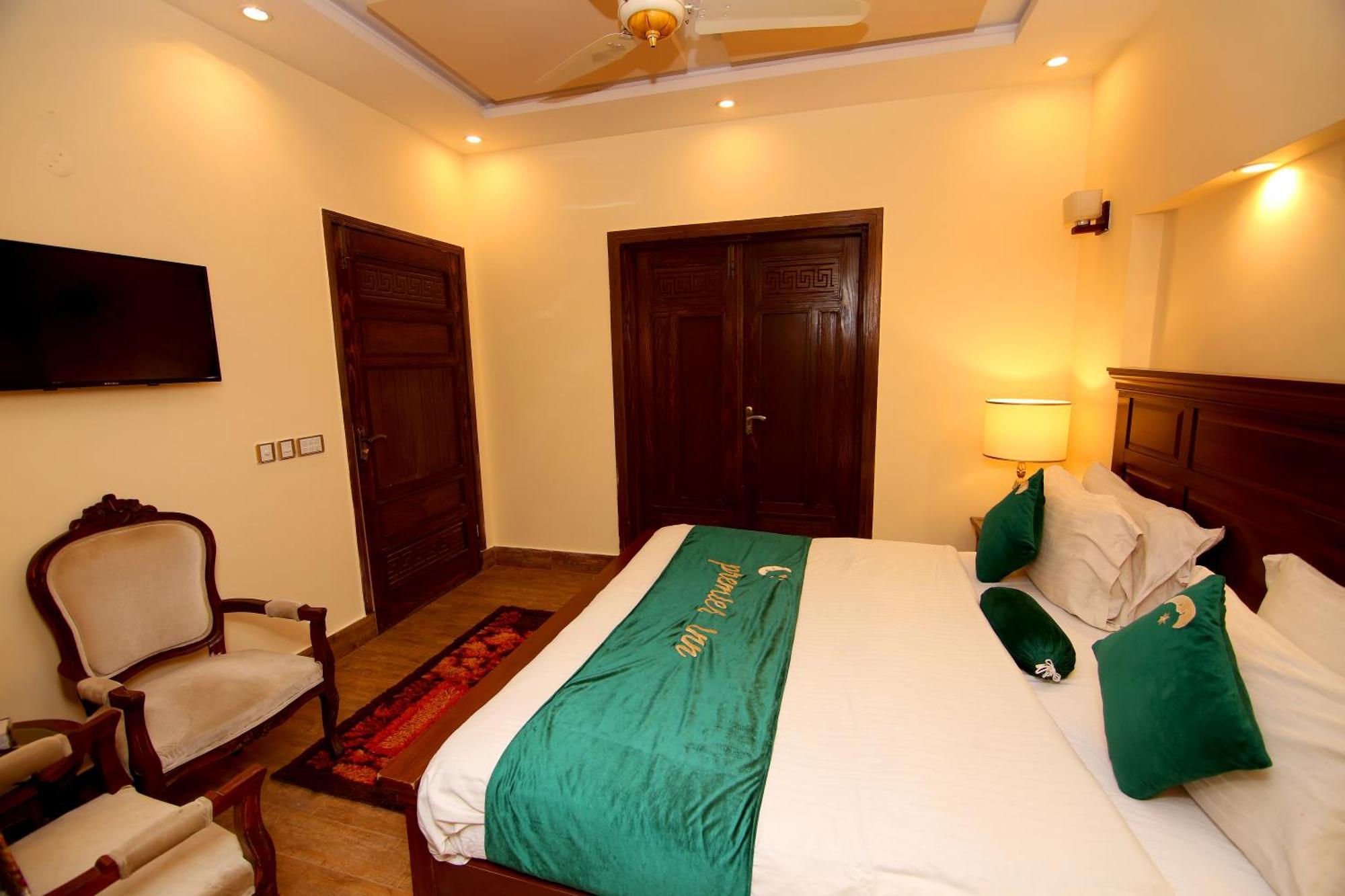 Hotel Premier Inn Johar Town Lahore Eksteriør bilde