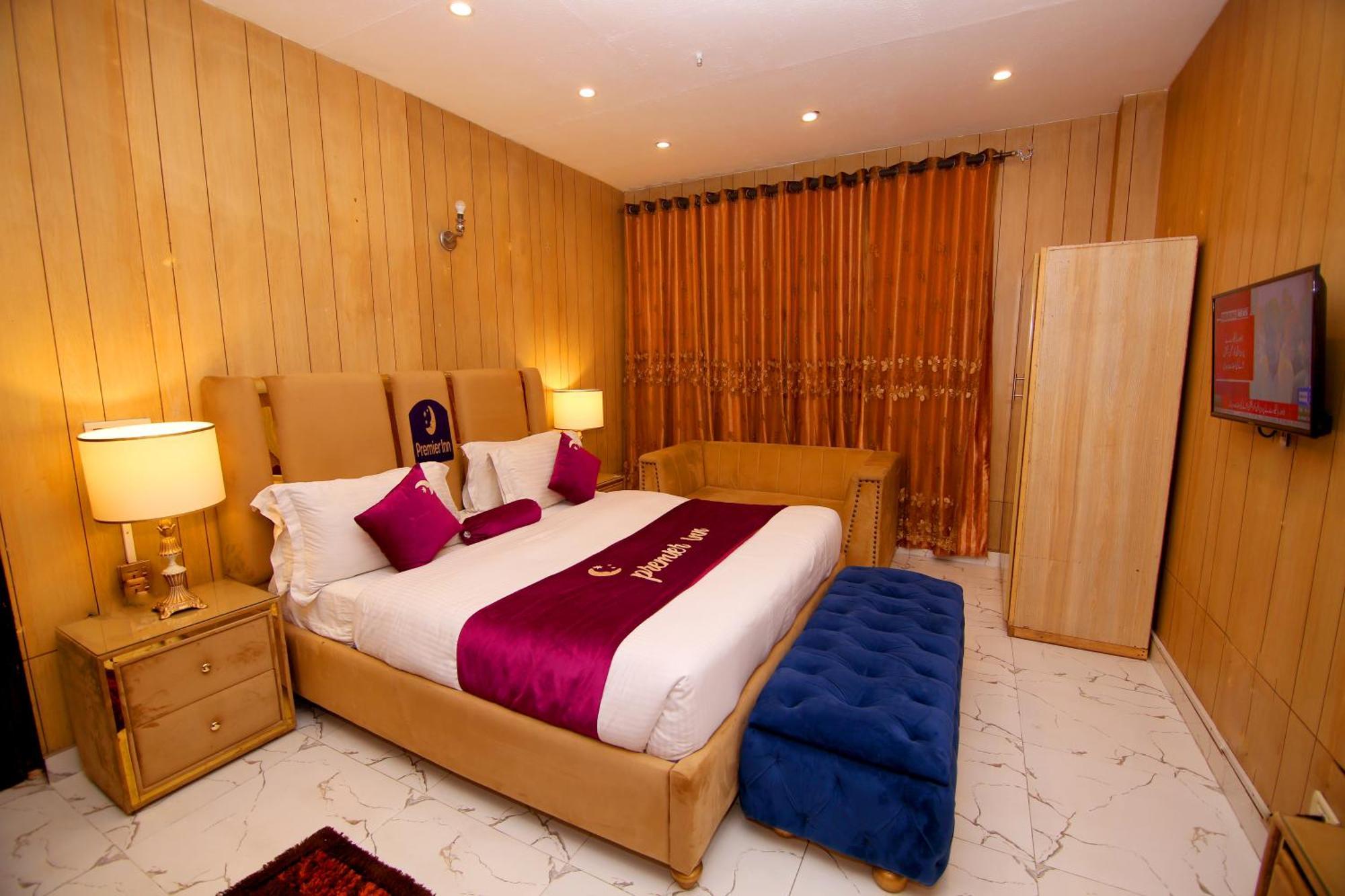 Hotel Premier Inn Johar Town Lahore Eksteriør bilde