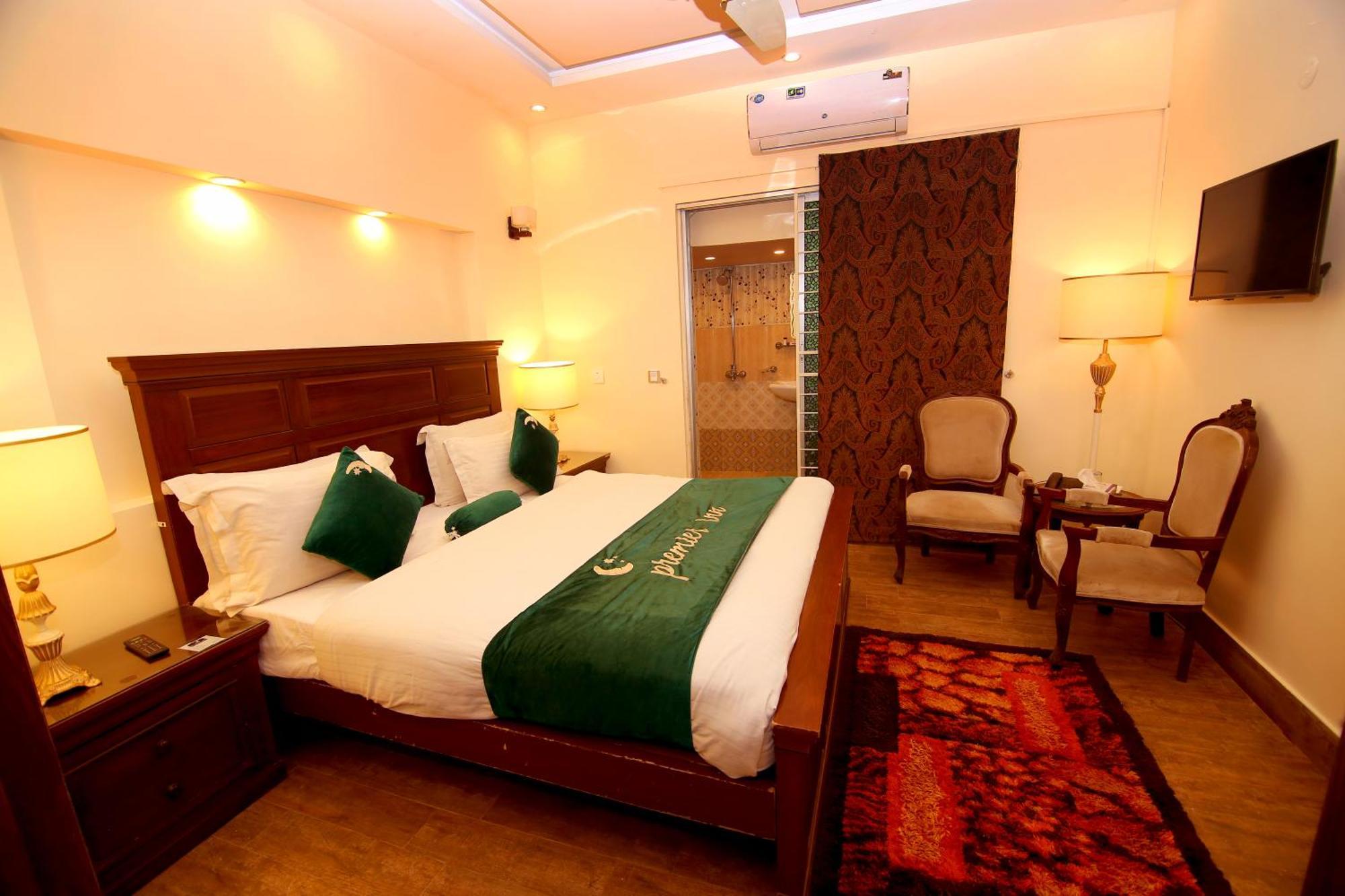 Hotel Premier Inn Johar Town Lahore Eksteriør bilde