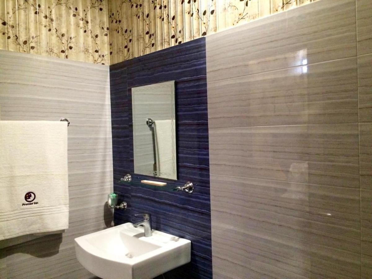 Hotel Premier Inn Johar Town Lahore Eksteriør bilde